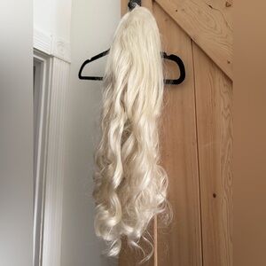 Sarah Sanderson Wig